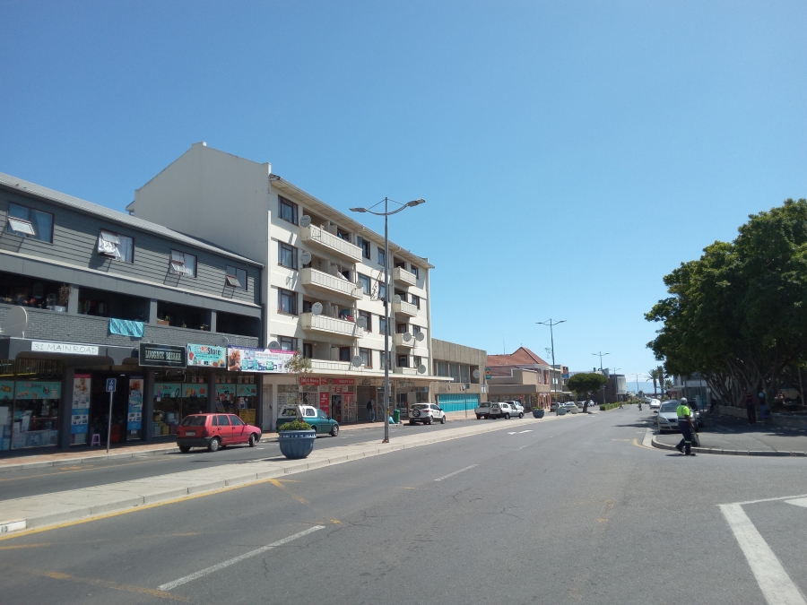 To Let 2 Bedroom Property for Rent in Strand Central Western Cape